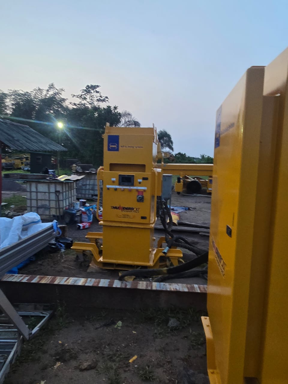 High-Torque Hydraulic Wrench & Nut Splitter System